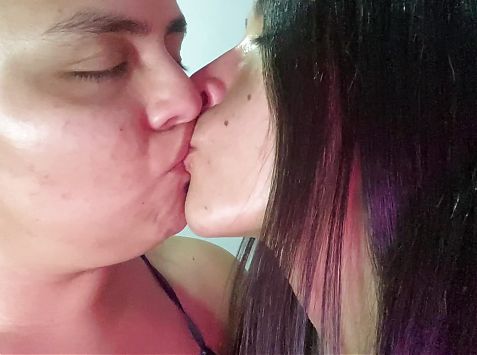 Deep Kisses with Lesbian Tongue
